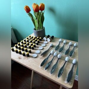 Black and White Ink Daubers For Crafting